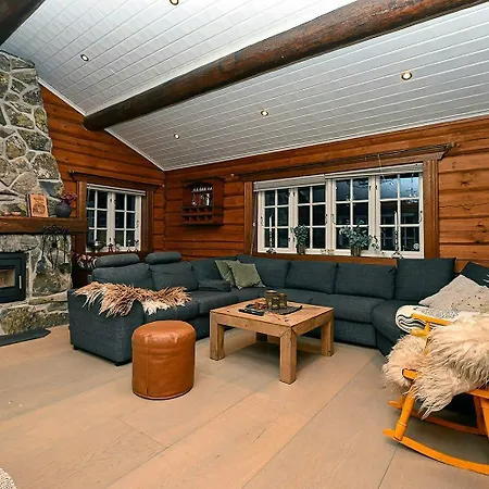 Feriehus Log With Hot Tub In Gaustablikk