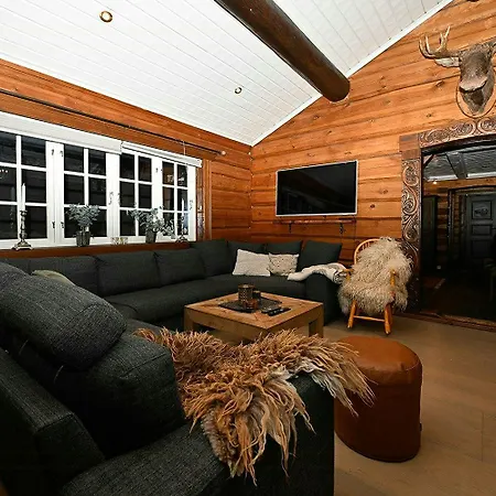 Feriehus Log With Hot Tub In *