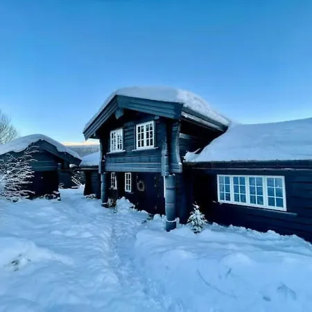 Log With Hot Tub In Feriehus Gaustablikk